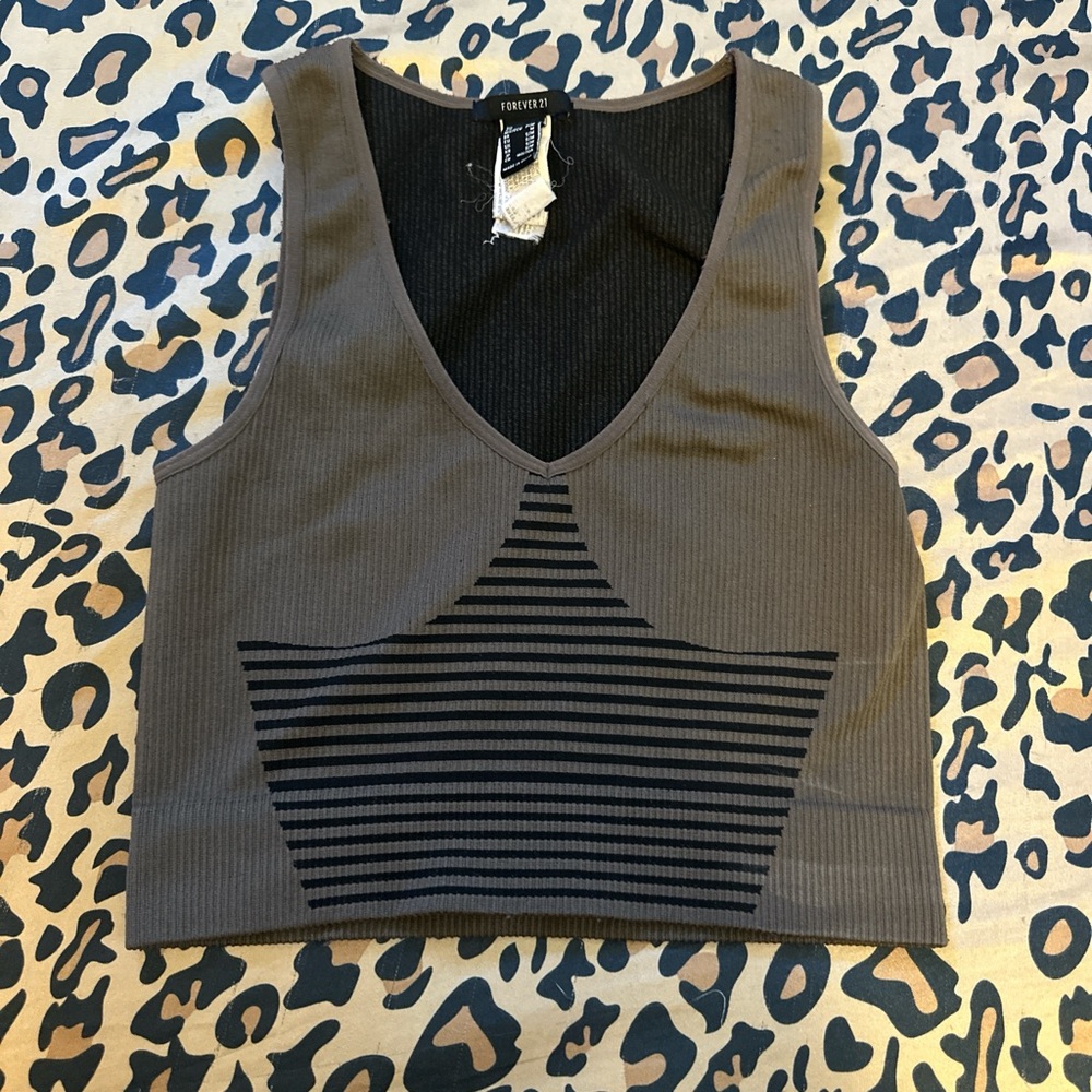 forever 21 green and black half star crop top